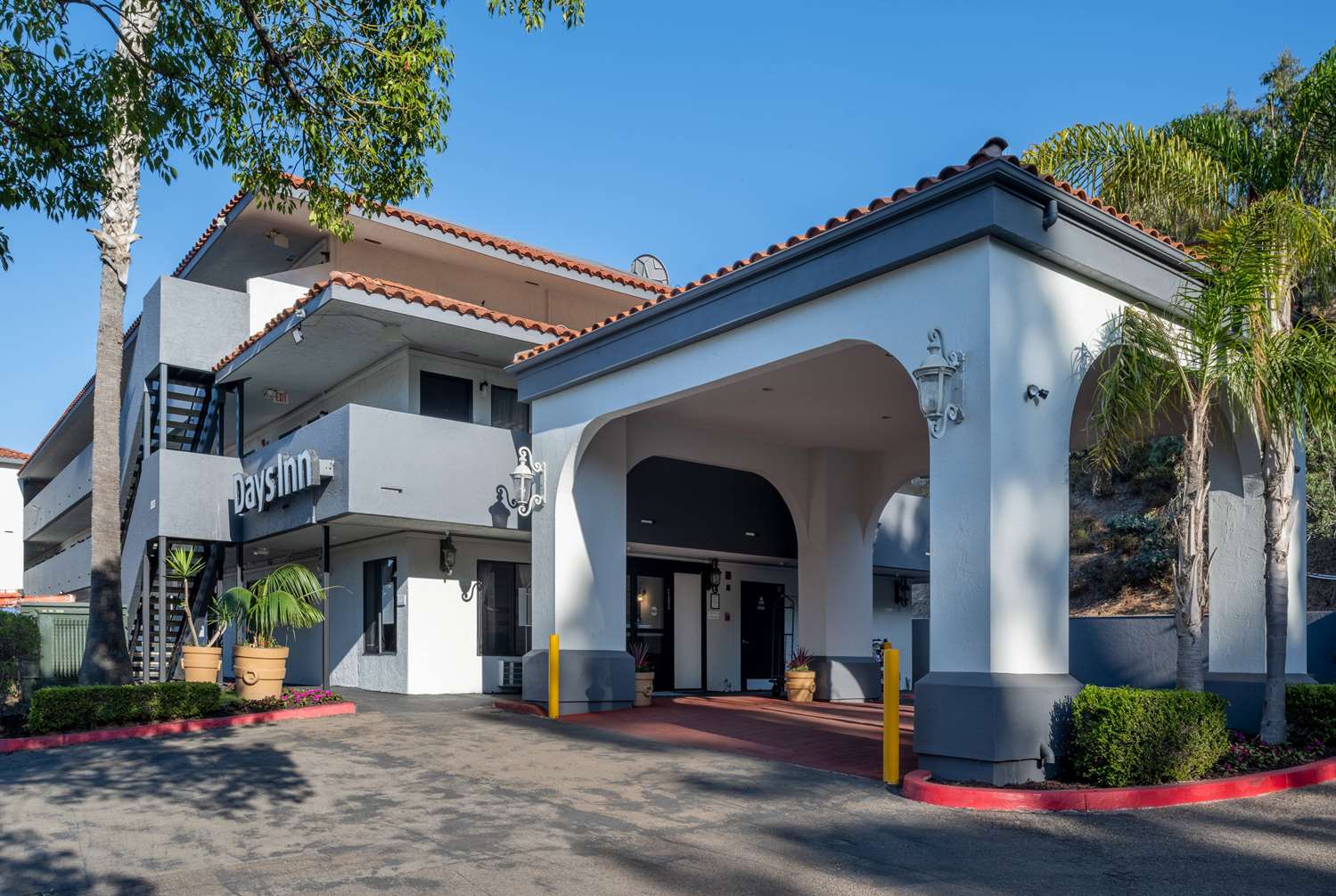 Days Inn By Wyndham Encinitas Moonlight Beach 40/46
