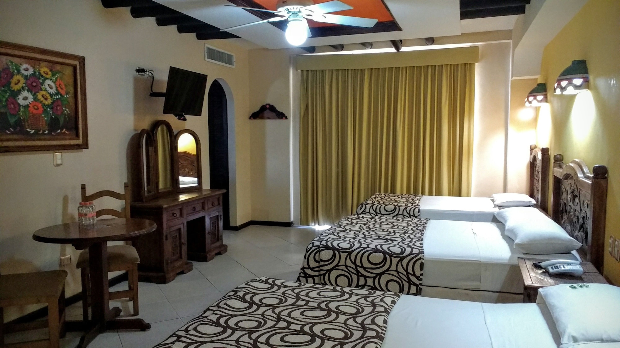 ROOM, TRIPLE
