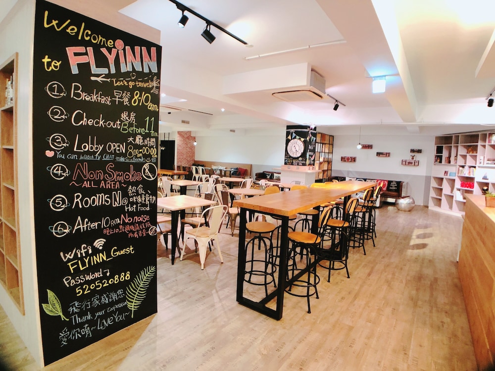 Flyinn Hostel 44/50