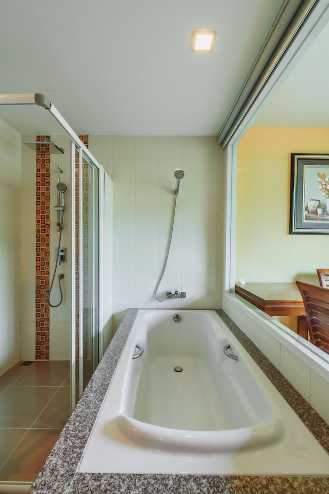 Elite Suites Patong 20/50