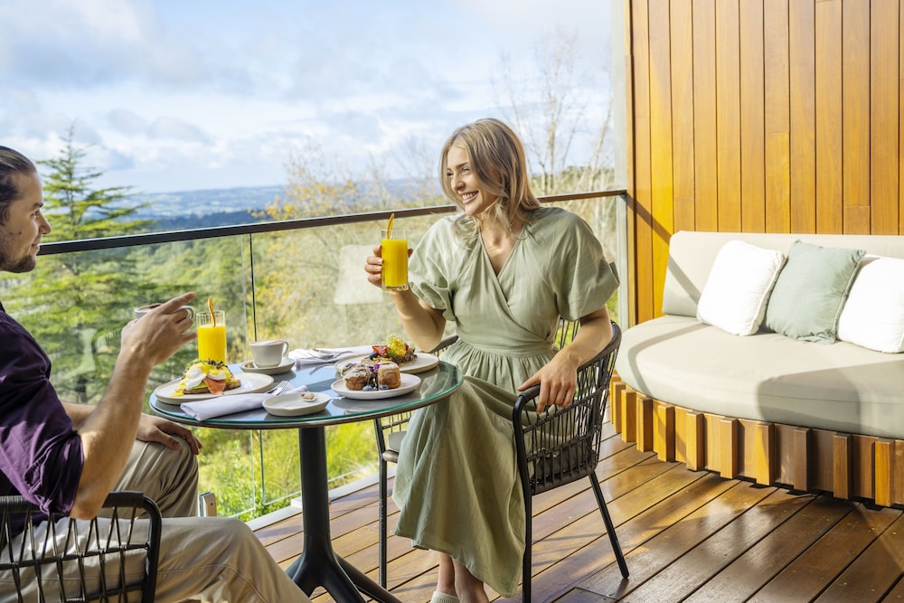 Sequoia Lodge - Exclusive Adults Only Luxury 26/35