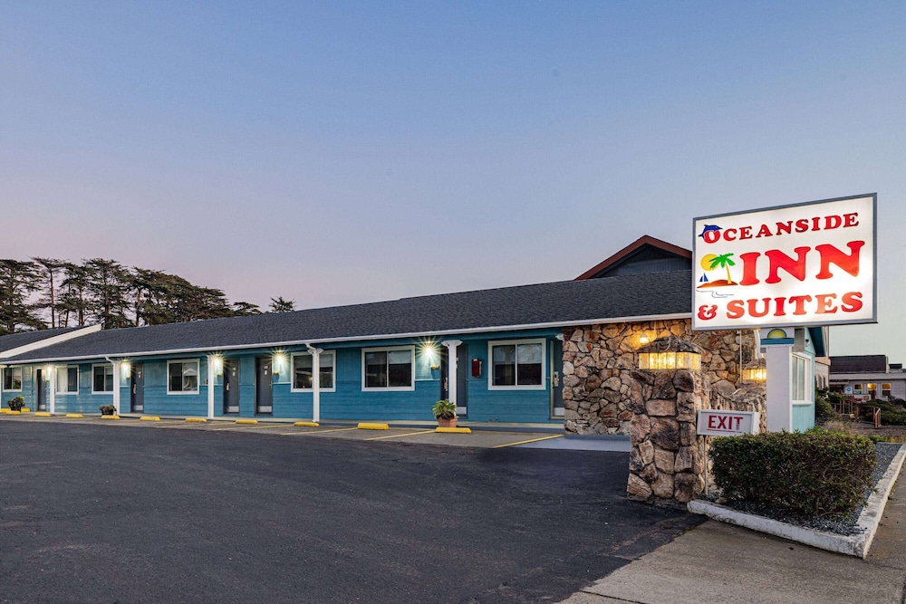 Oceanside Inn and Suites a Days Inn by Wyndham 2/38