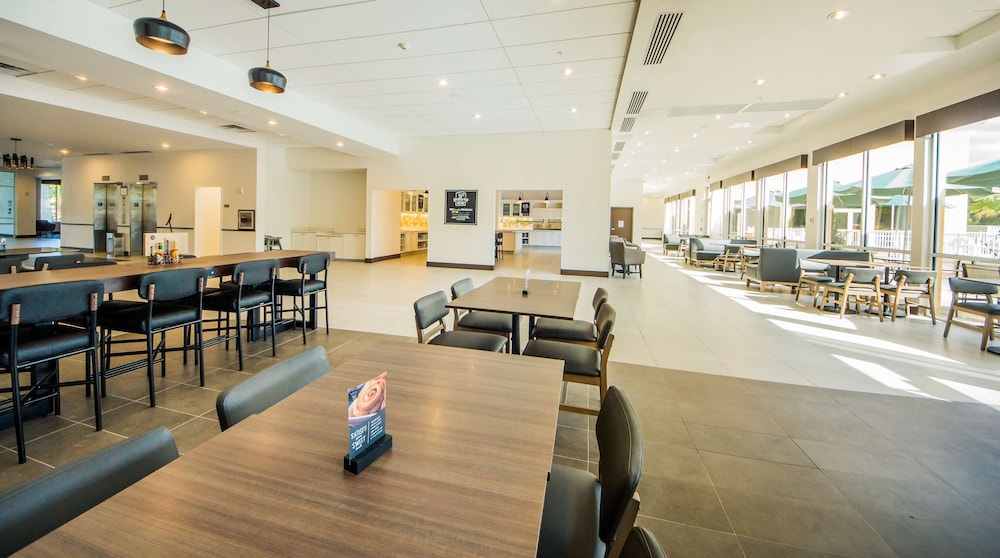 Hyatt Place Orlando/Lake Buena Vista 33/50