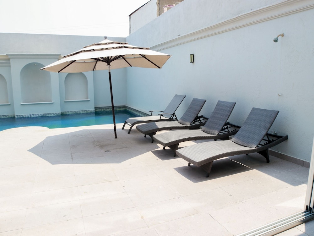 Casabella Art/Boutique Hotel 33/70