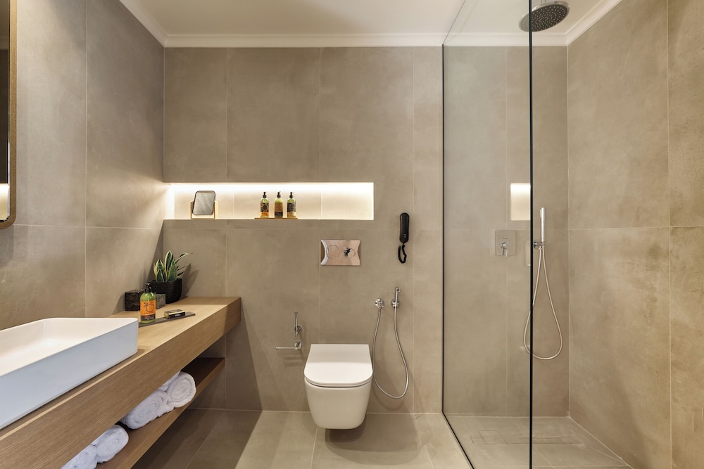 Inea Hotel and Suites 76/78