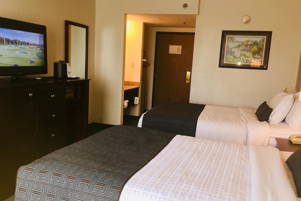 Wyndham Garden Williamsburg Busch Gardens Area 12/39