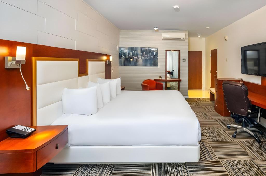 Upgrade, King Bed