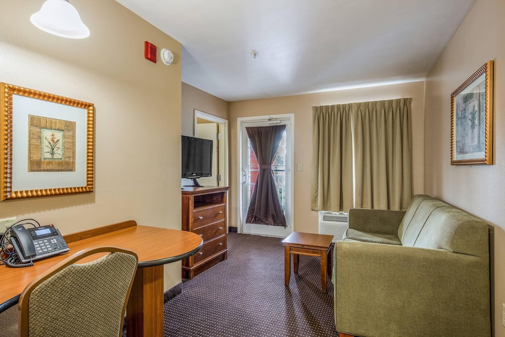 MainStay Suites Port Saint Joe South 28/50