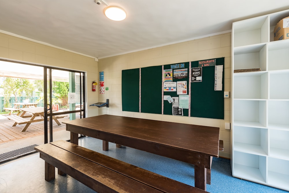 Bay of Islands Lodge 4/45