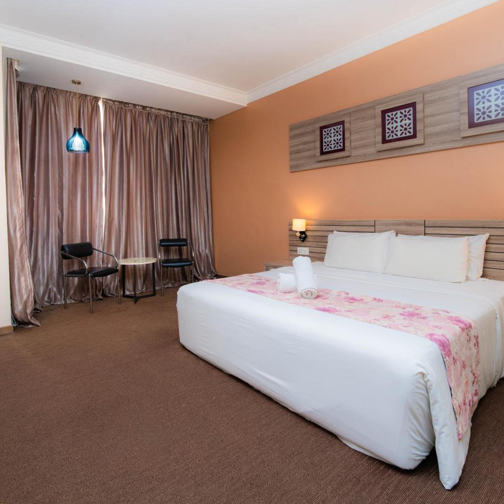 Superior, Double Bed, Hill View