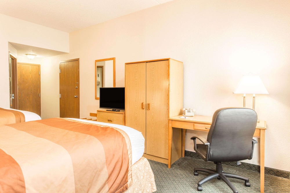 Baymont By Wyndham Cincinnati 35/39