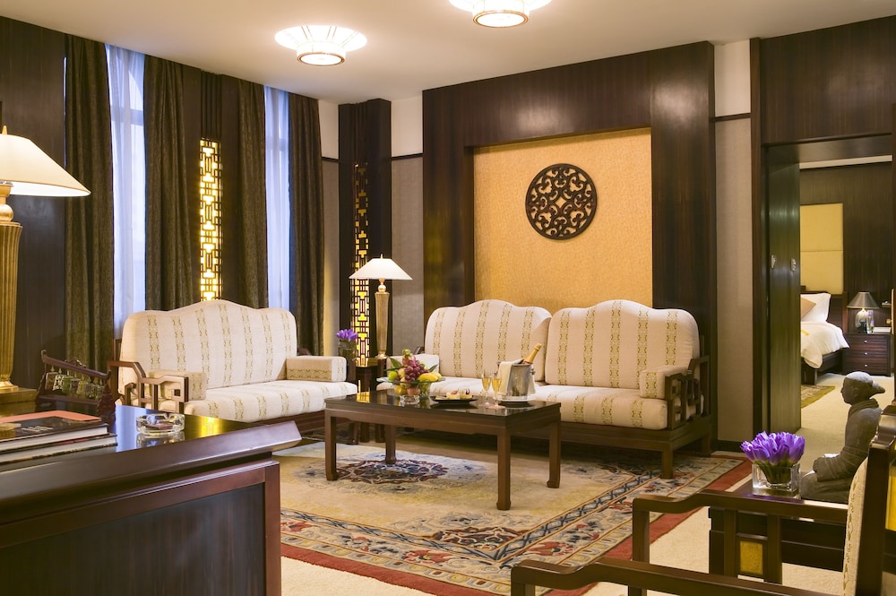 Grand Mercure On Renmin Square 7/64