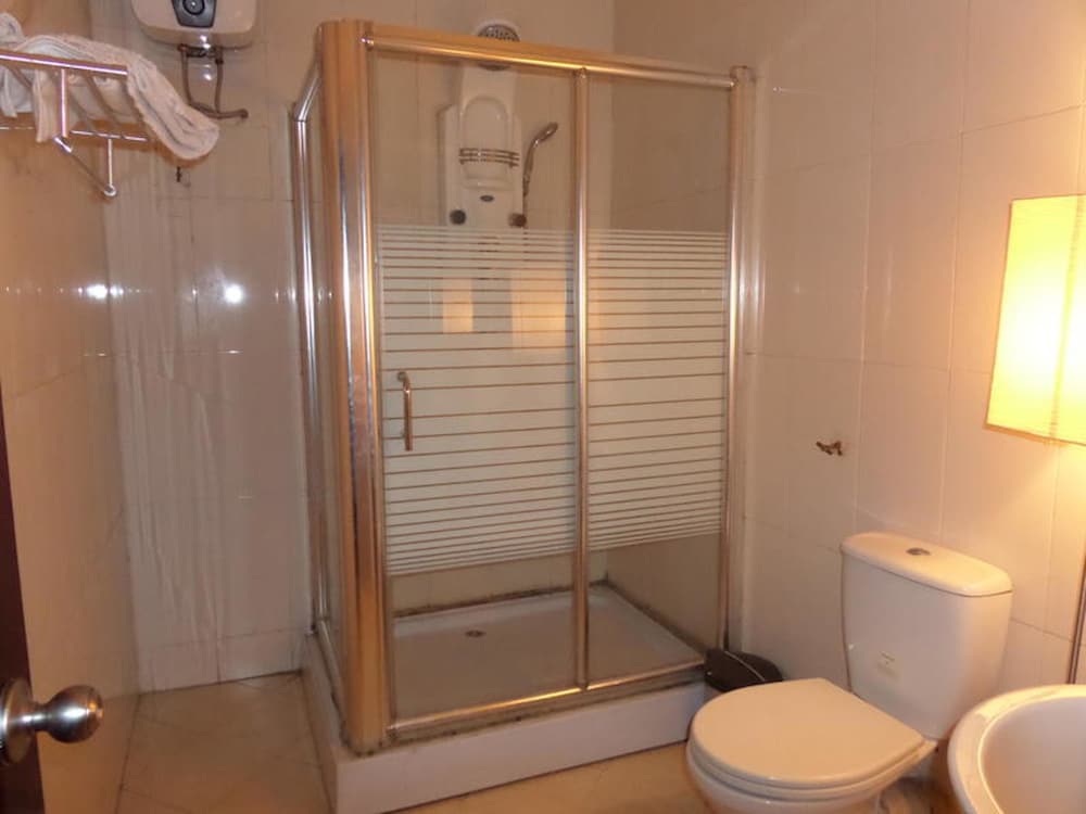 Ellis Suites Limited 9/28