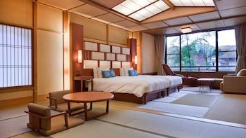 Japanese, Twin Beds