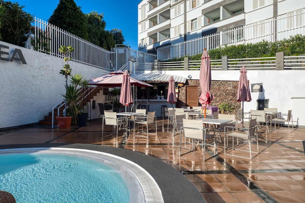 TC Apartamentos Dorotea 70/71