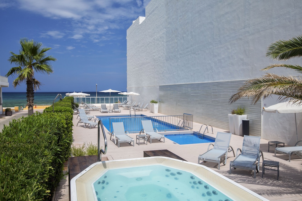JS Miramar hotel 9/70