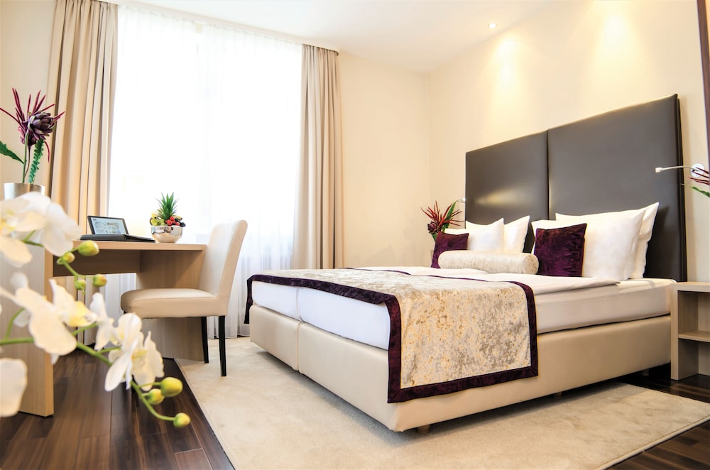 Hotel Merkur 17/52