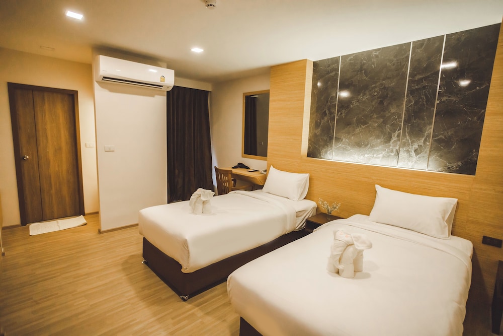 B2 Amata Nakorn Premier Hotel 15/34