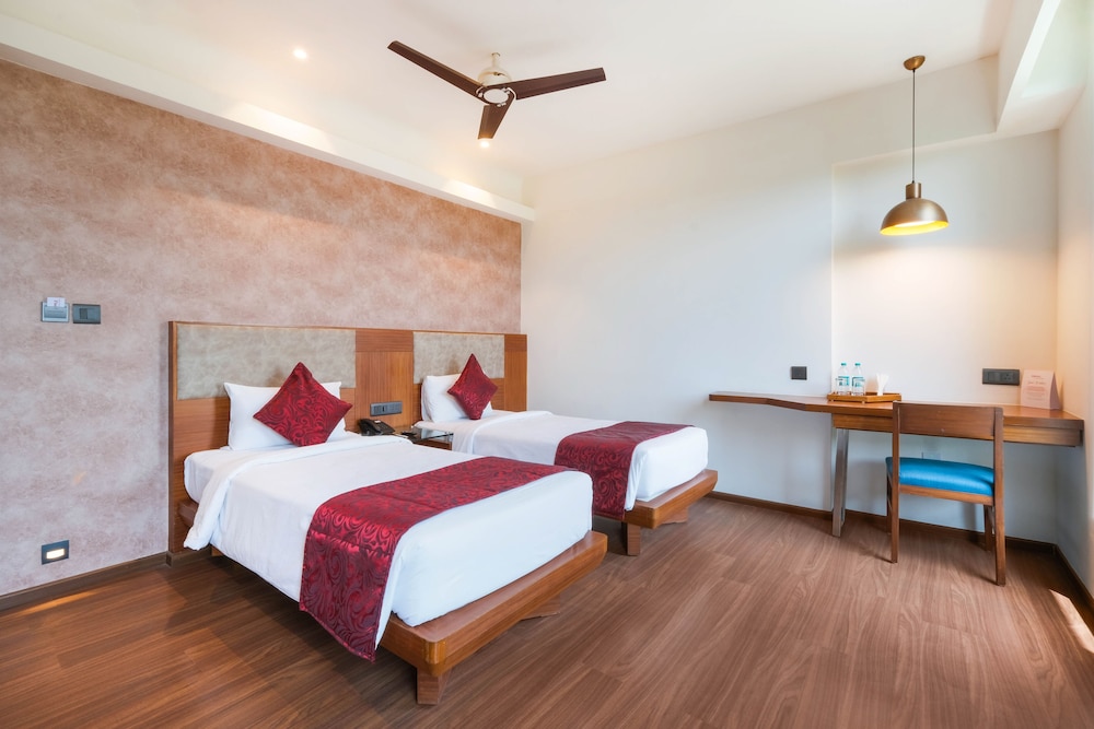 7 APPLE HOTEL VIMANNAGAR, PUNE 22/52