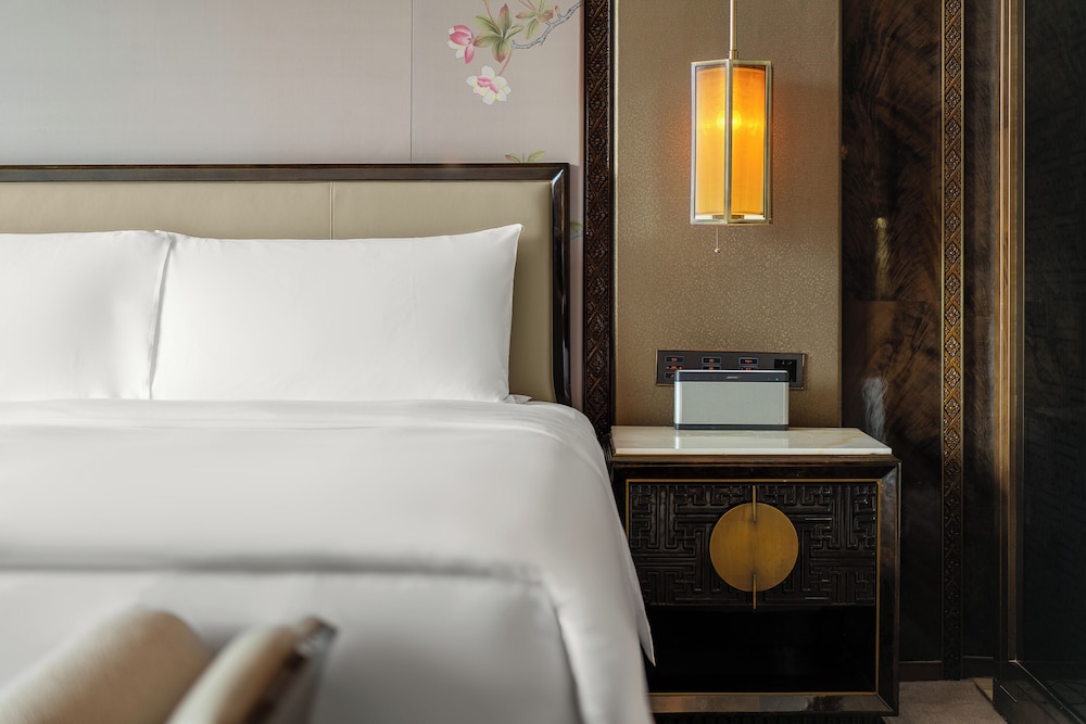 Wanda Reign Chengdu 18/45