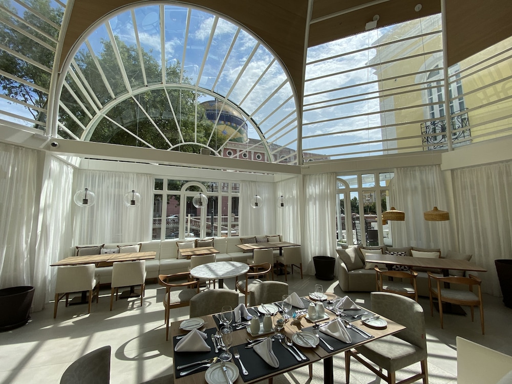 Hotel Juma Opera 45/54
