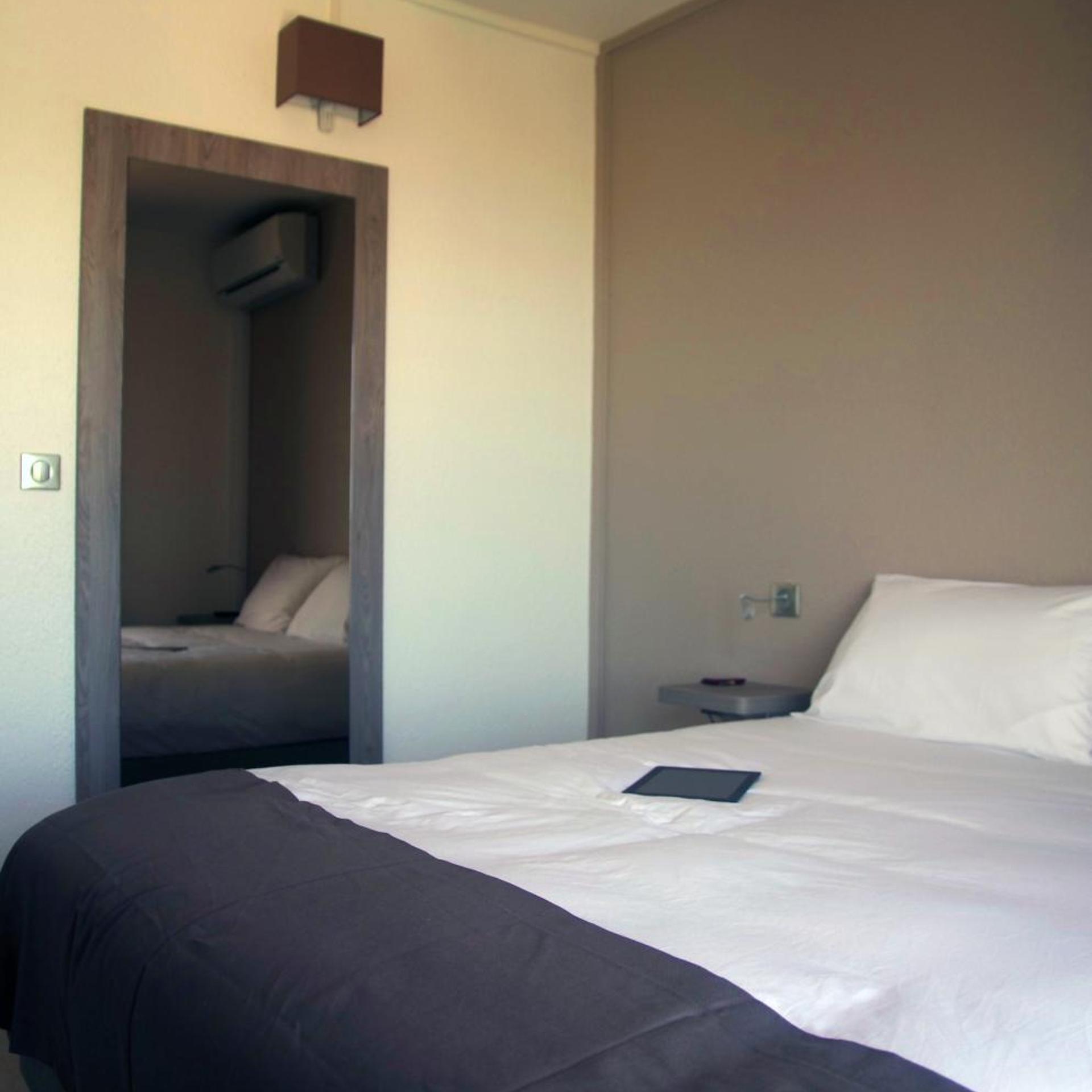 Hôtel des Amandiers 6/33