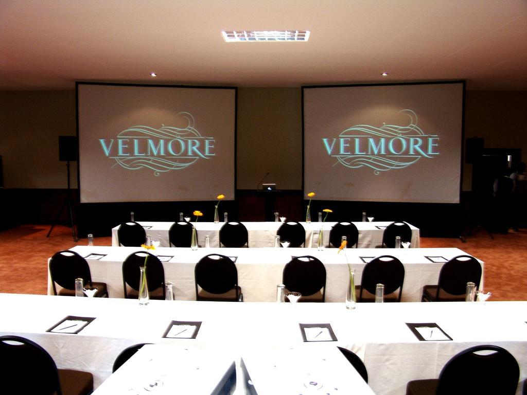 Velmore - Hotel, Banquet & Conference Estate 36/37
