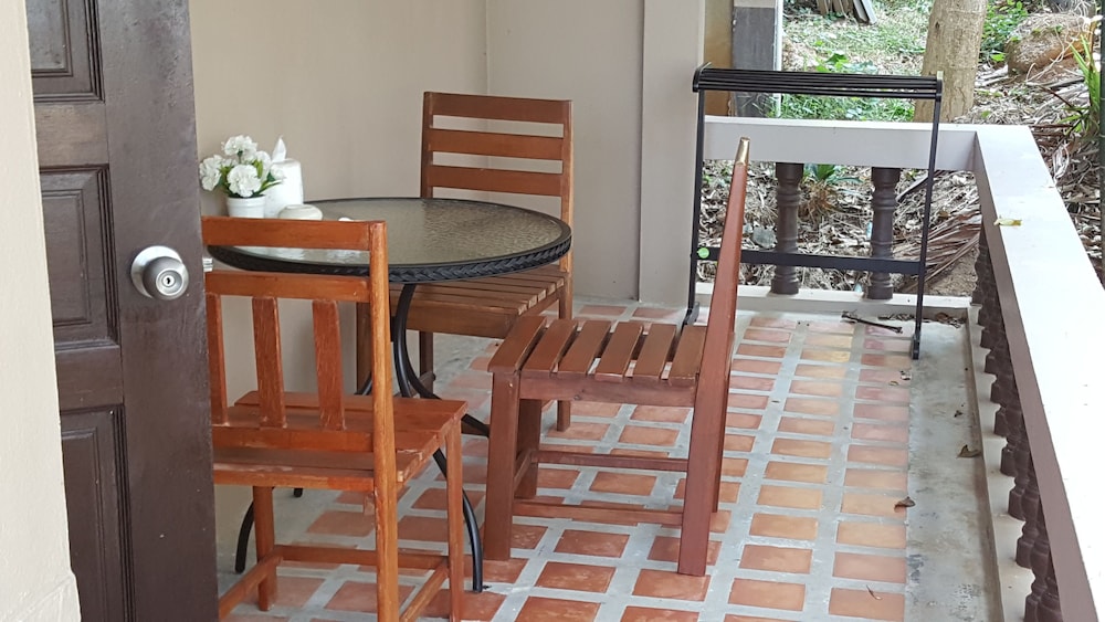 Kata Beachwalk Hotel And Bungalows 61/74