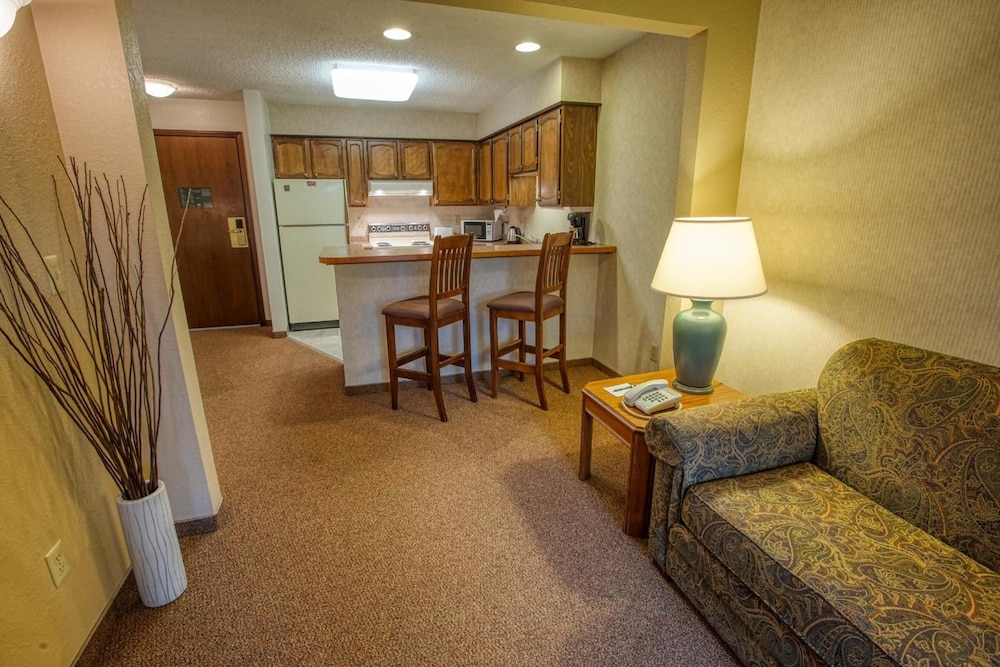 Sophie Station Suites 20/32