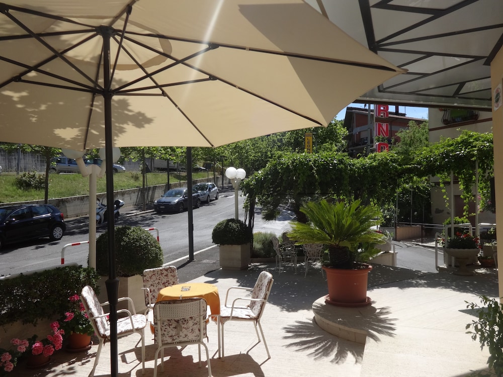 Hotel Saturno 28/30