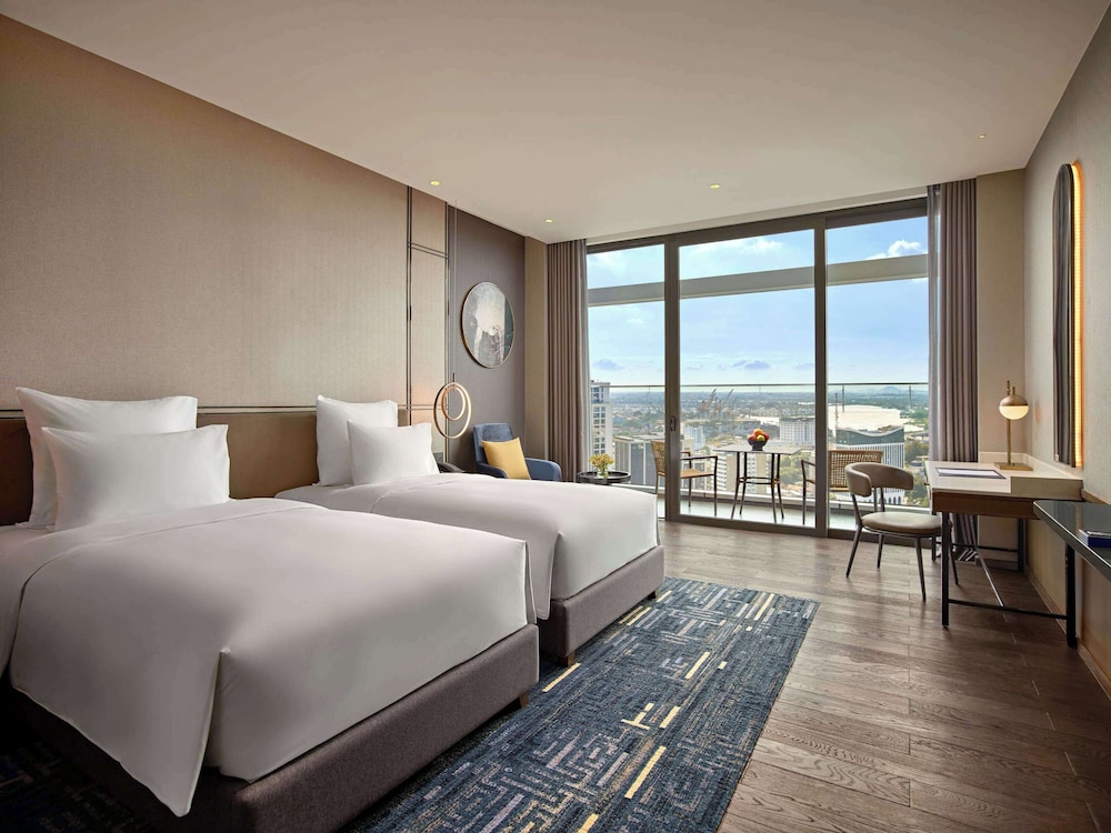 SUPERIOR, TWIN BEDS, BALCONY
