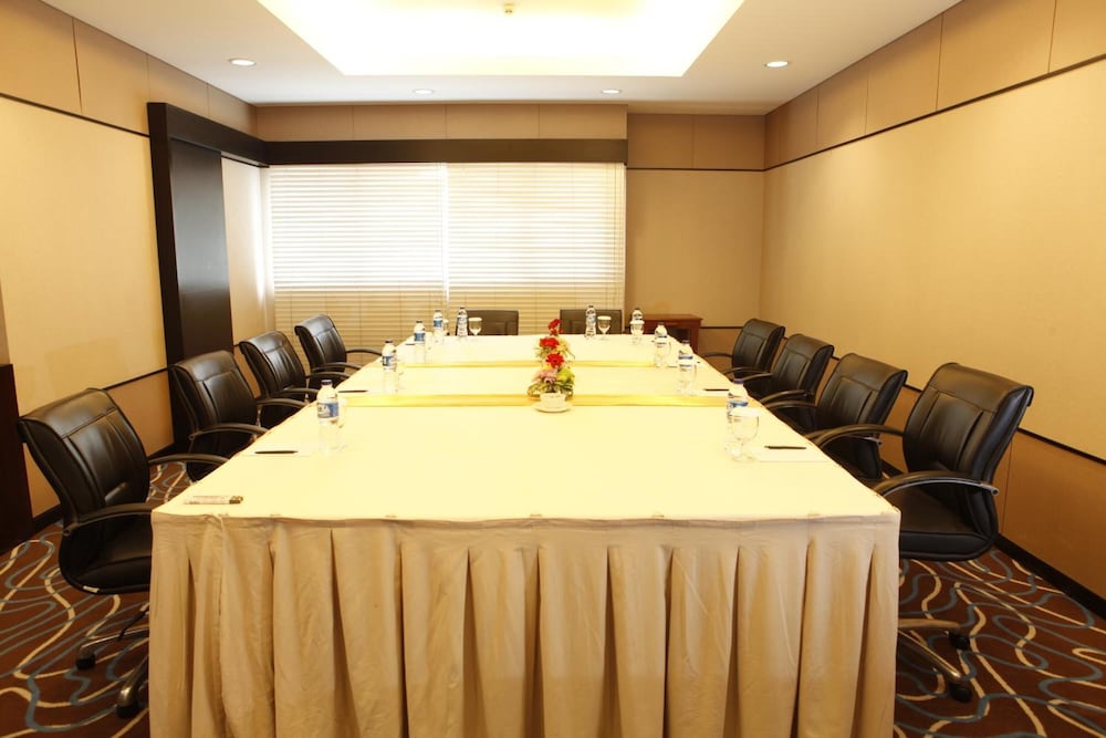 Hotel Santika Bogor 38/45