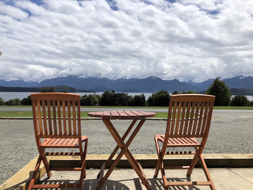 MANAPOURI LAKEVIEW MOTOR INN 52/69