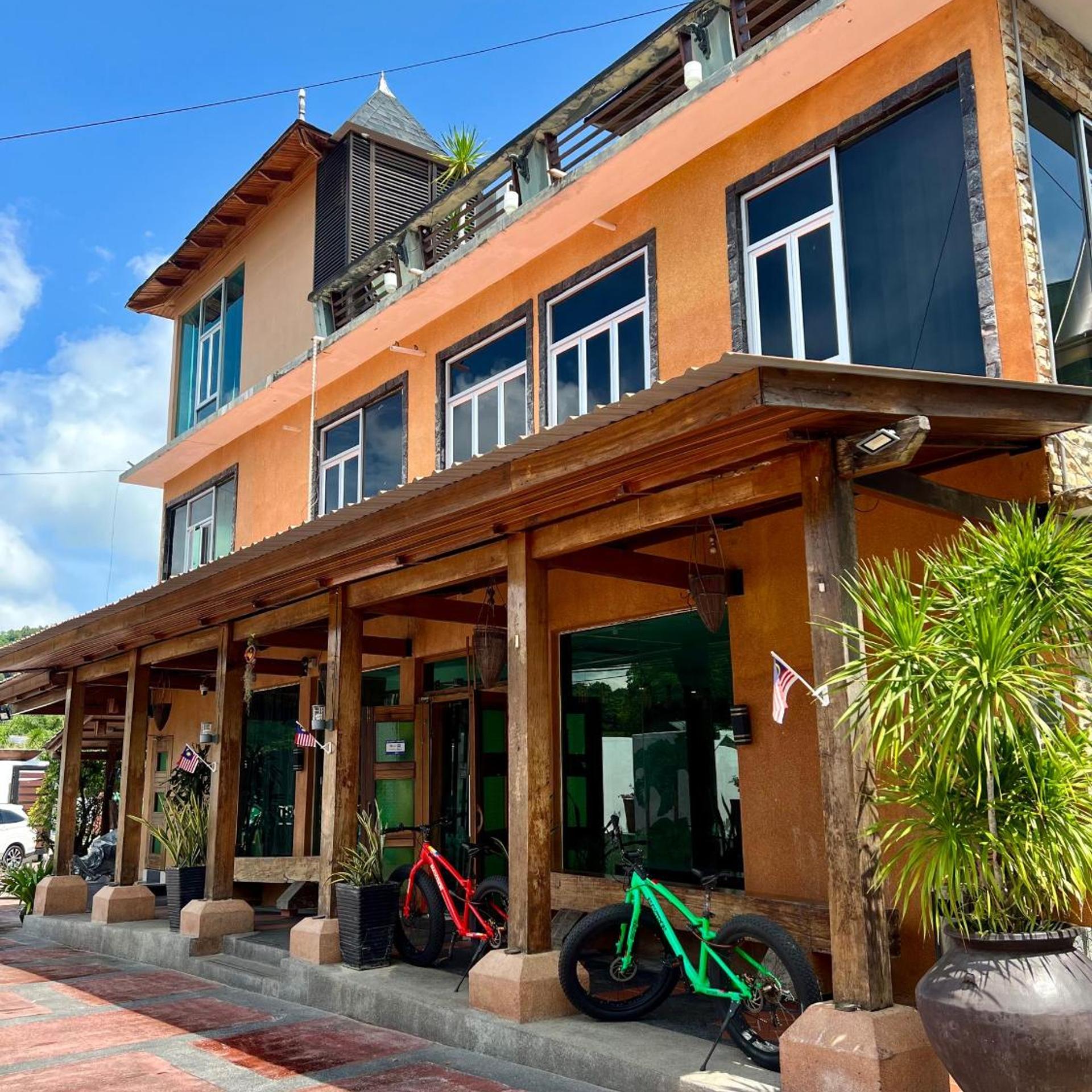 AIRIS SANCTUARY RESORT 4/54