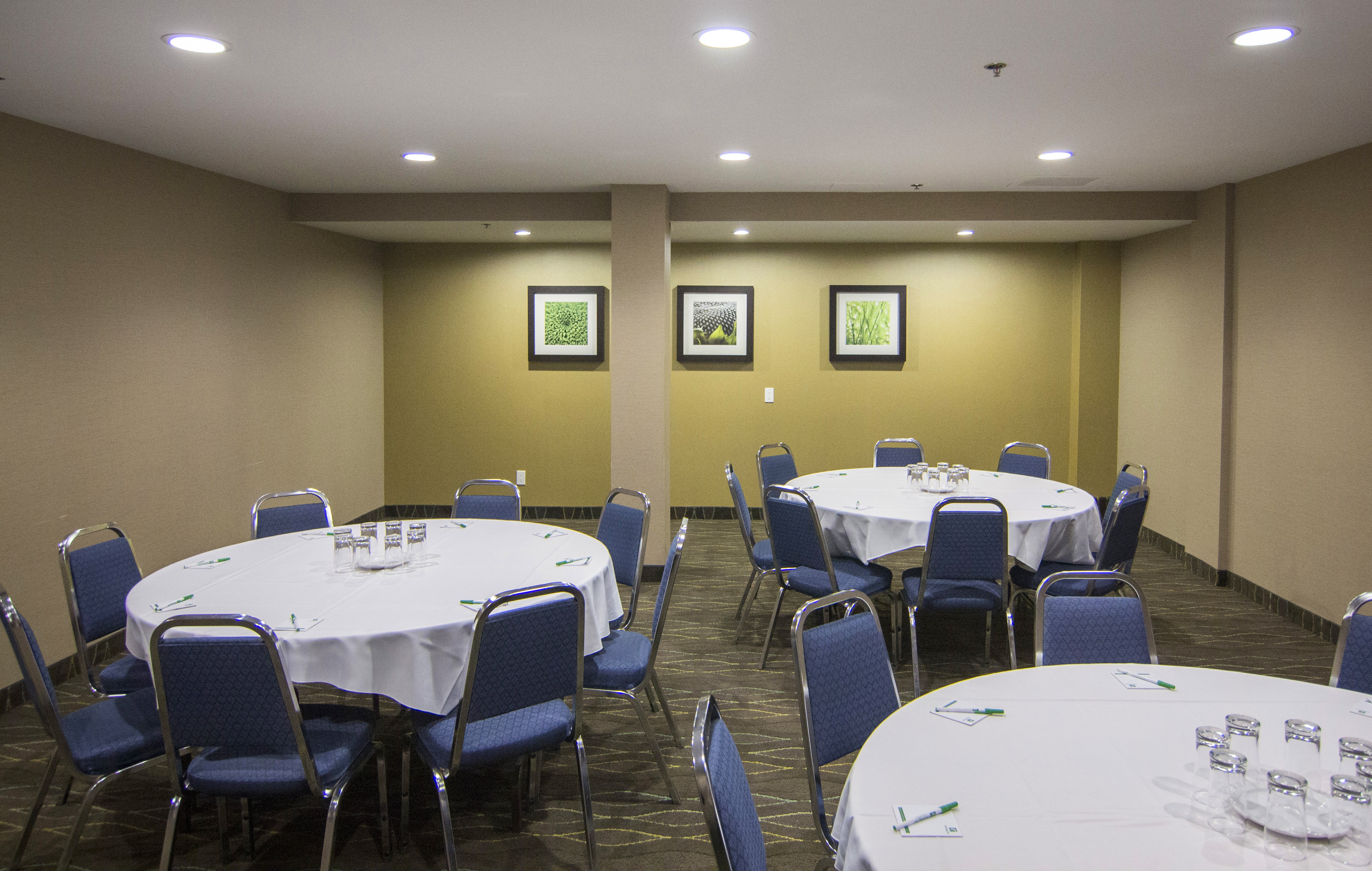 HOLIDAY INN SUDBURY 47/58