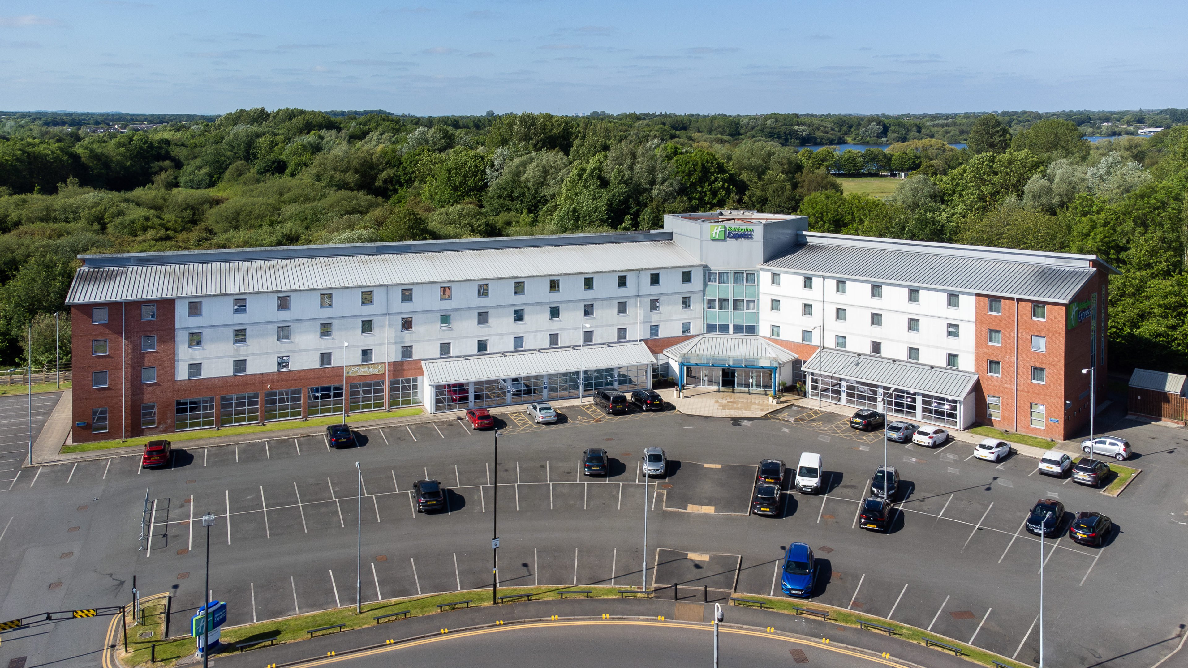 Holiday Inn Express Leigh - Sports Village 1/50