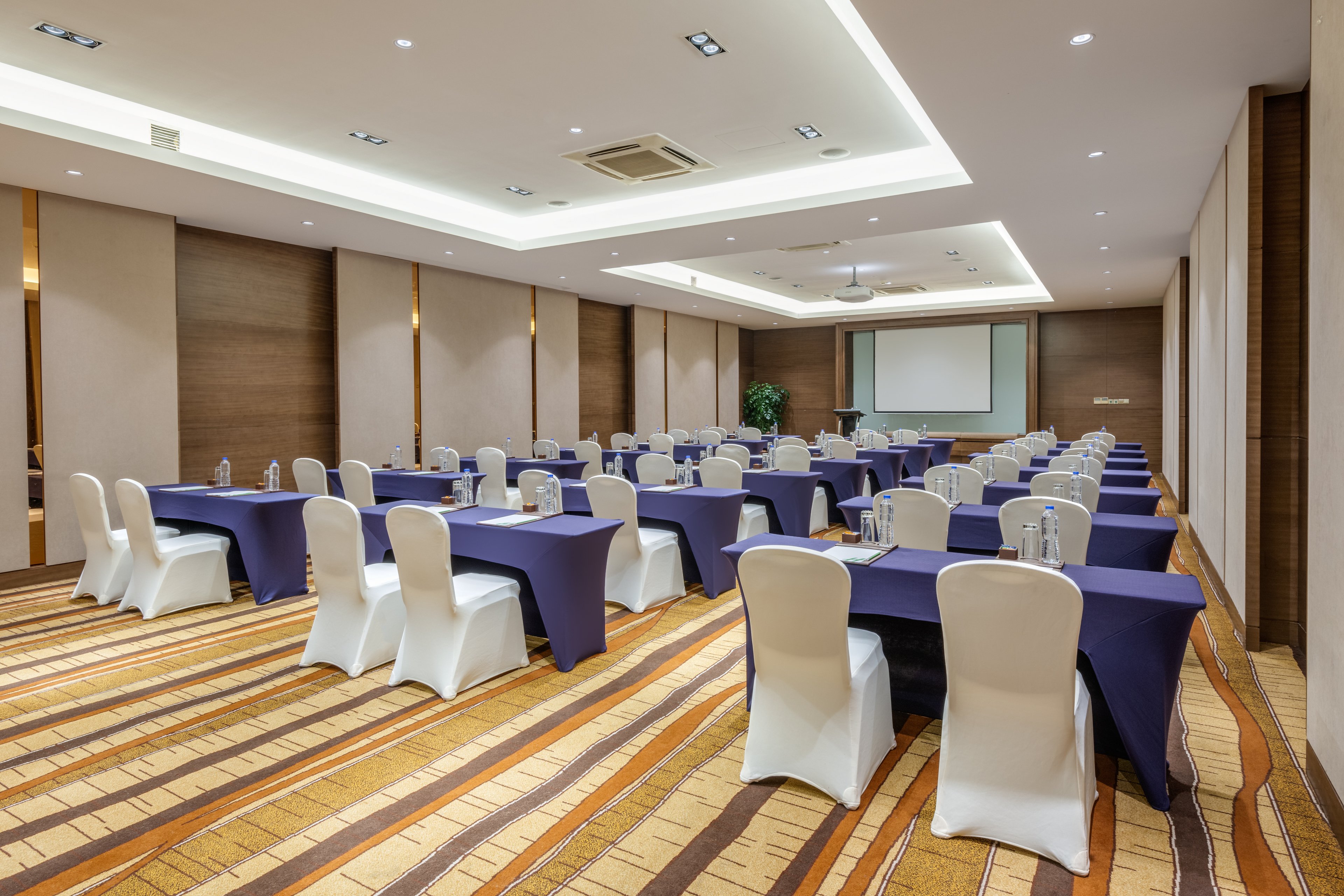 Holiday Inn Shanghai Hongqiao 26/30