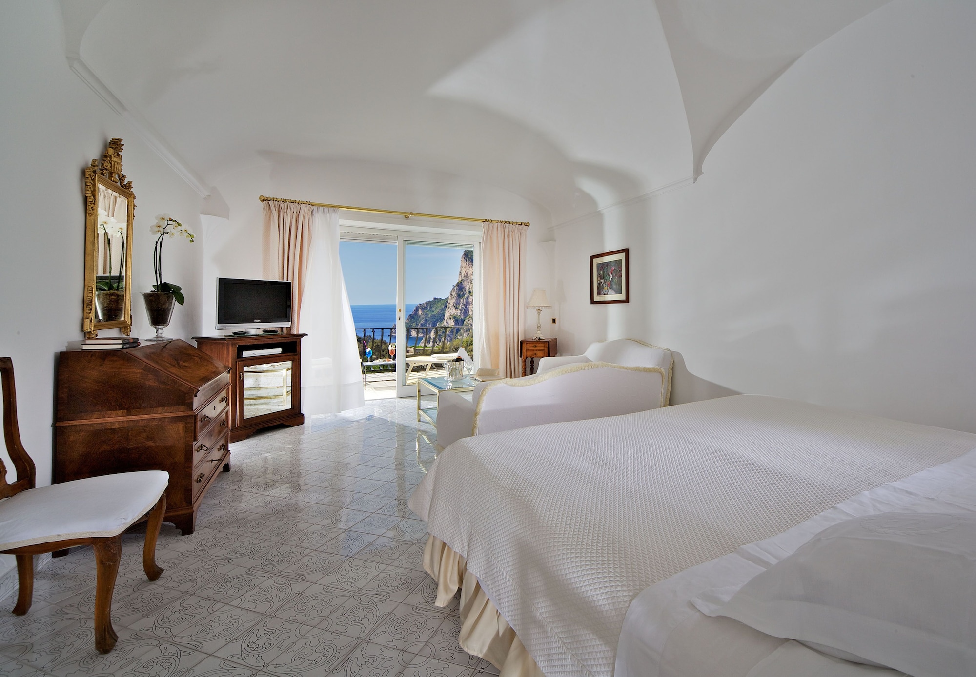 PRESTIGE, JUNIOR SUITE