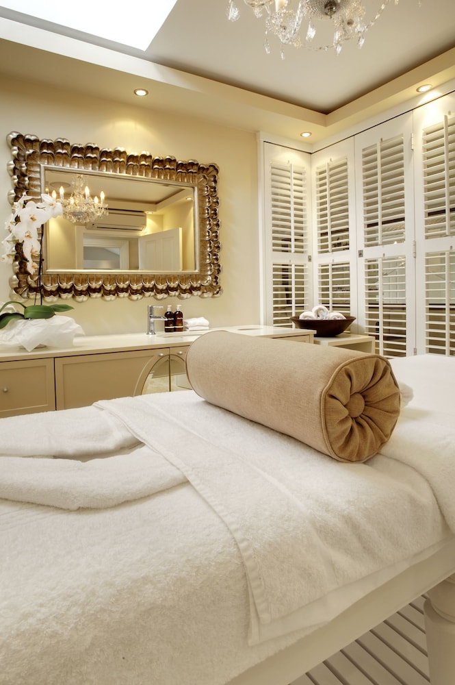 Banksia Boutique 33/49