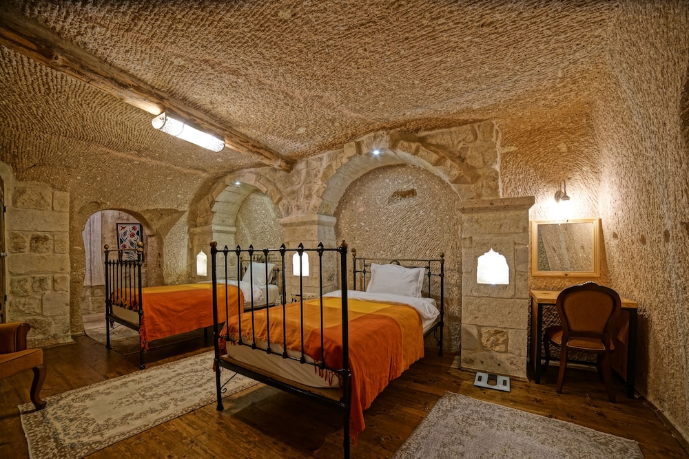 Taru Cave Suites 17/50