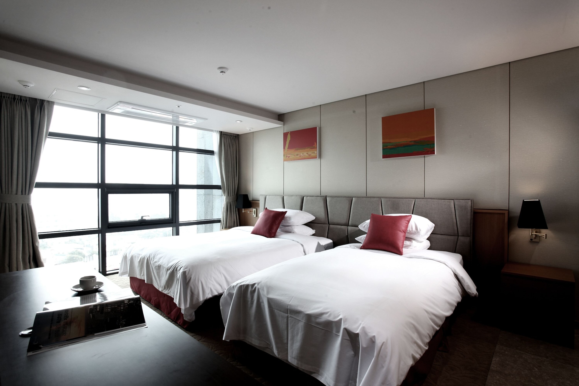 غرفة ديلوكس بسريرين مزدوجين، Ramada by Wyndham Jeju Hamdeok 3/6