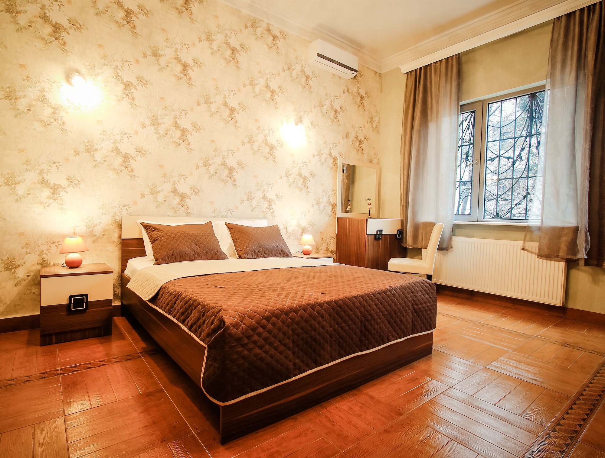 Deluxe, King Bed, Hotel Tomas House 2/3