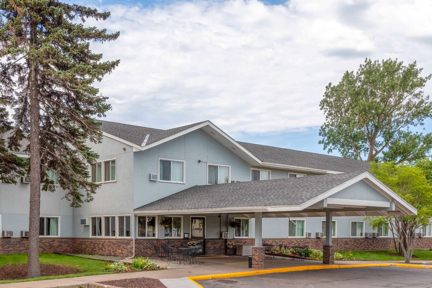 Super 8 by Wyndham Duluth 2/35