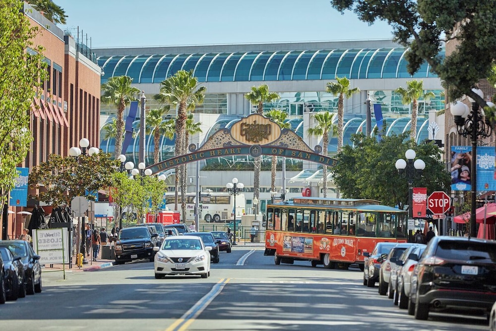Pendry San Diego 60/70