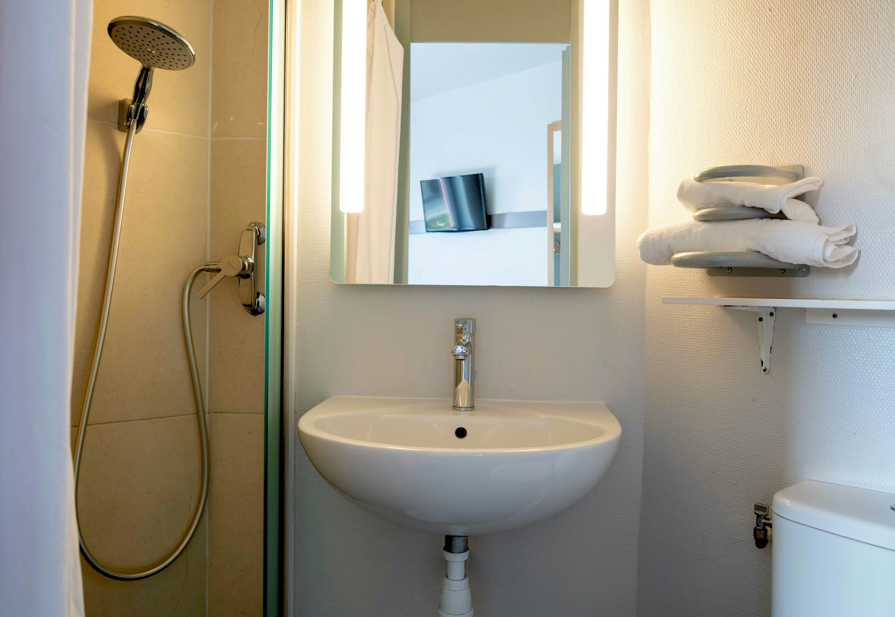 B&B HOTEL Avignon 2 22/23