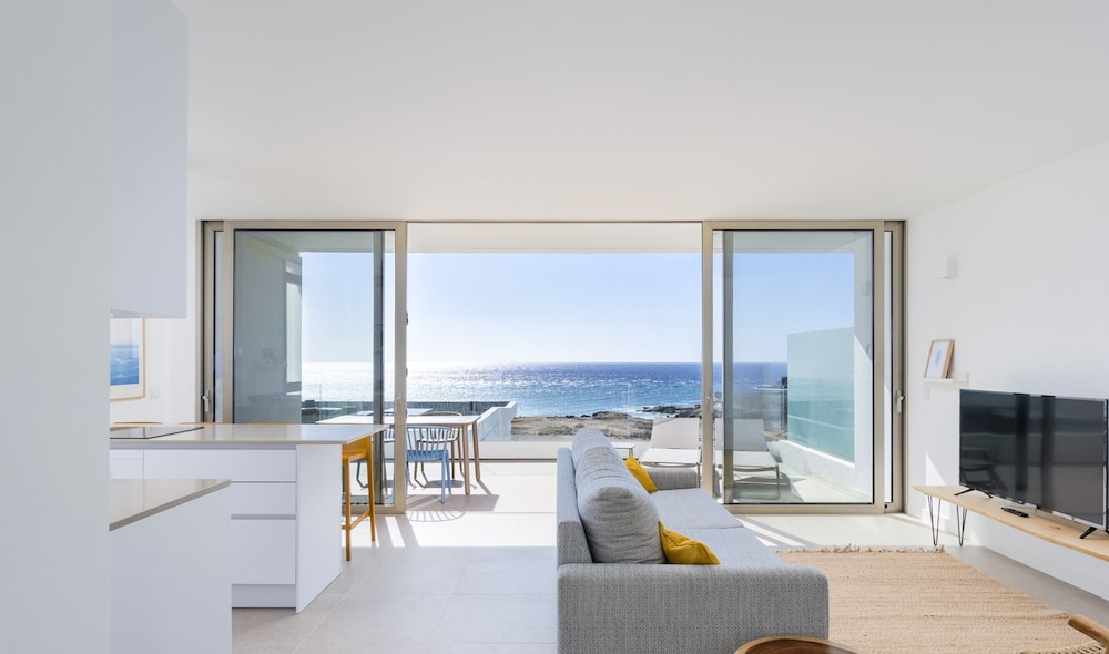 Nivaria Beach Apartments and Villas 32/66