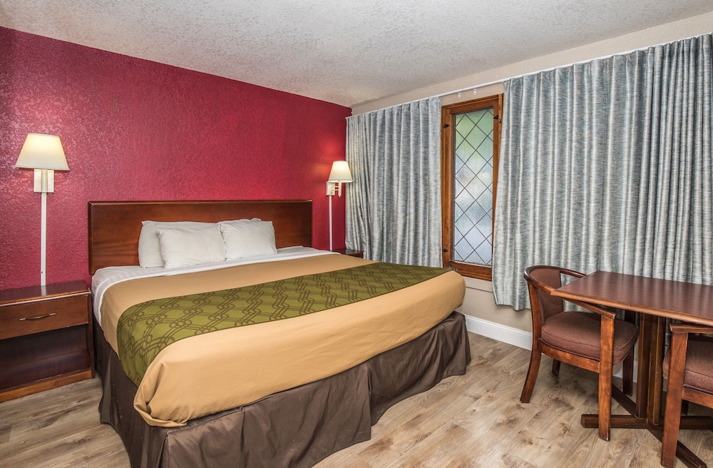 Chalet Inn 27/62