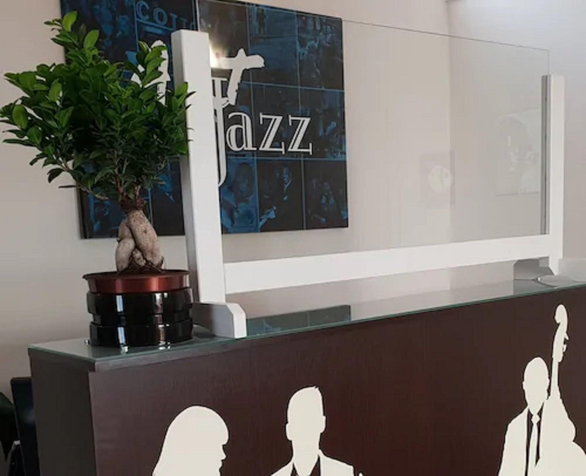 Art Jazz Hotel 4/87