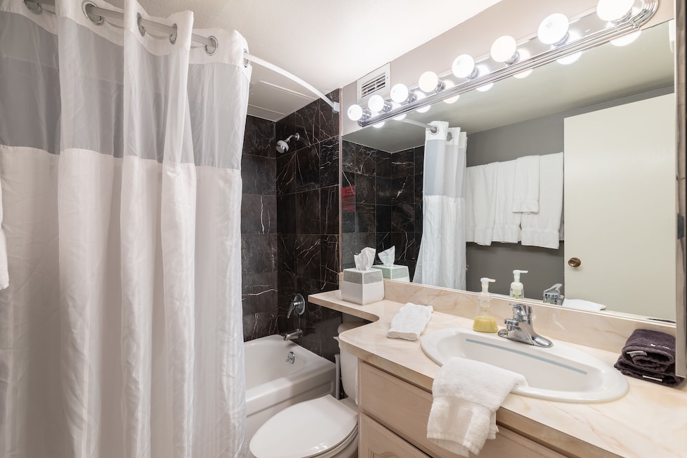 2BD2B Apartment Stay Together Suites 976 12/64
