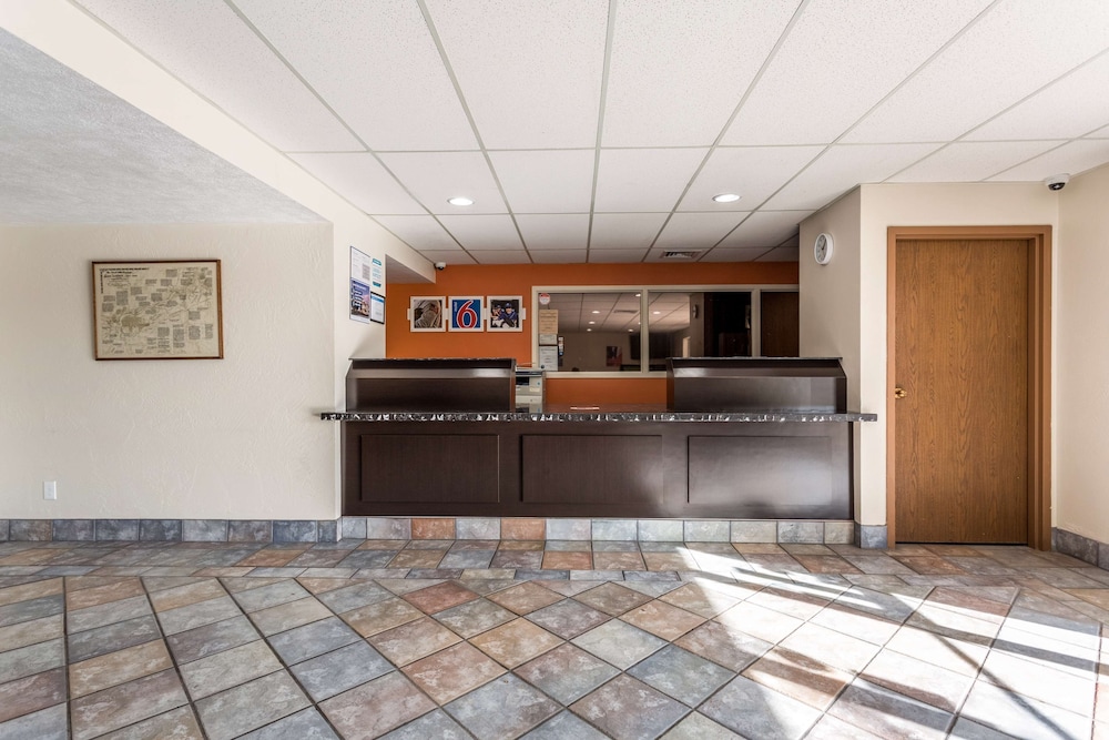 Motel6 Great Falls, MT 8/55